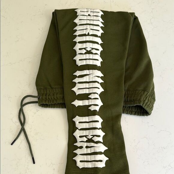 Revenant Olive Green Sweatpants with White Graphic.  Size Medium - Picture 1 of 6